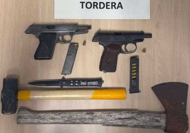 Armes requisades al conductor fugitiu Armes requisades al conductor fugitiu