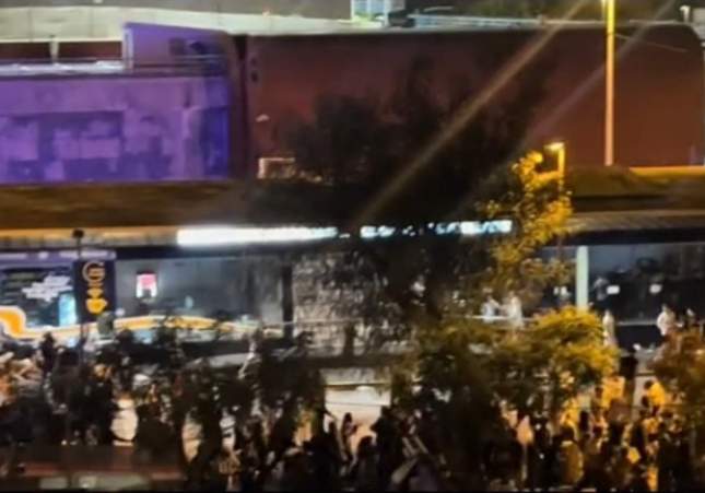 Aldarulls Sants Guardia Urbana Mossos d'Esquadra
