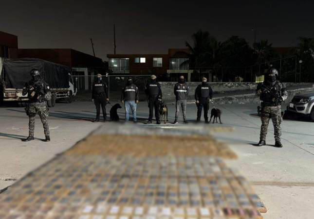 Policia Equador