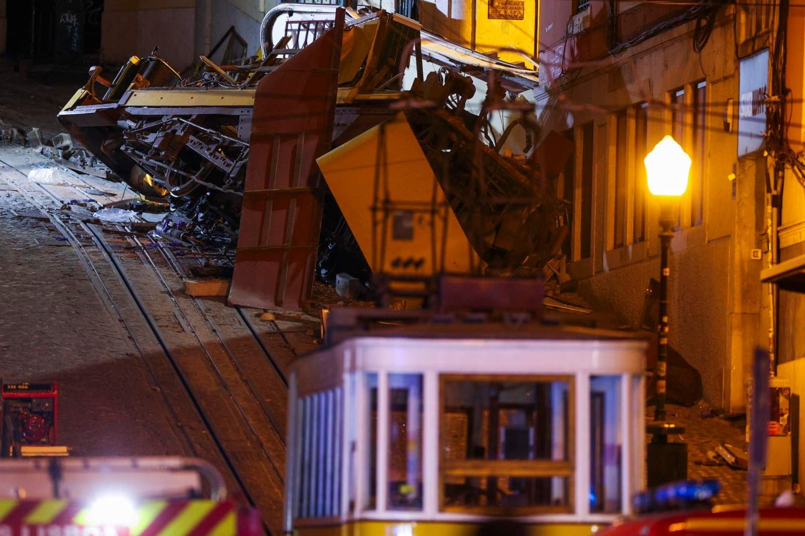 accident funicular lisboa (2)