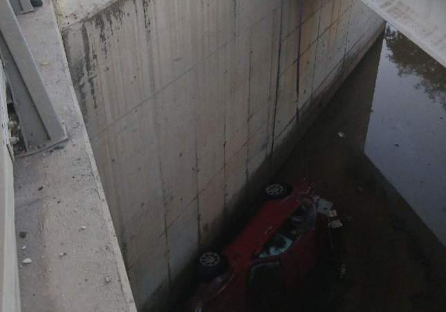 Cotxe Riera Prat de Llobregat bombers