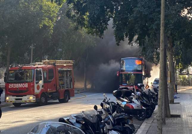 incendi bus barcelona