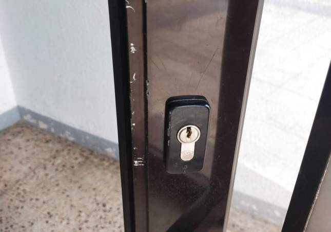 puerta forzada en Salou Mossos d'Esquadra puerta forzada en Salou Mossos d'Esquadra