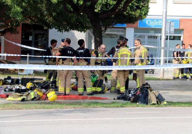 Bomberos en la zona de la fuga / ACN Bomberos en la zona de la fuga / ACN