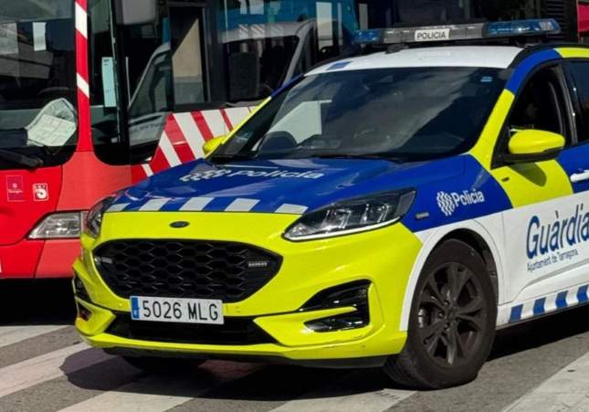 GUT + EMT VEHICLES (1) GUT + EMT VEHICLES (1)