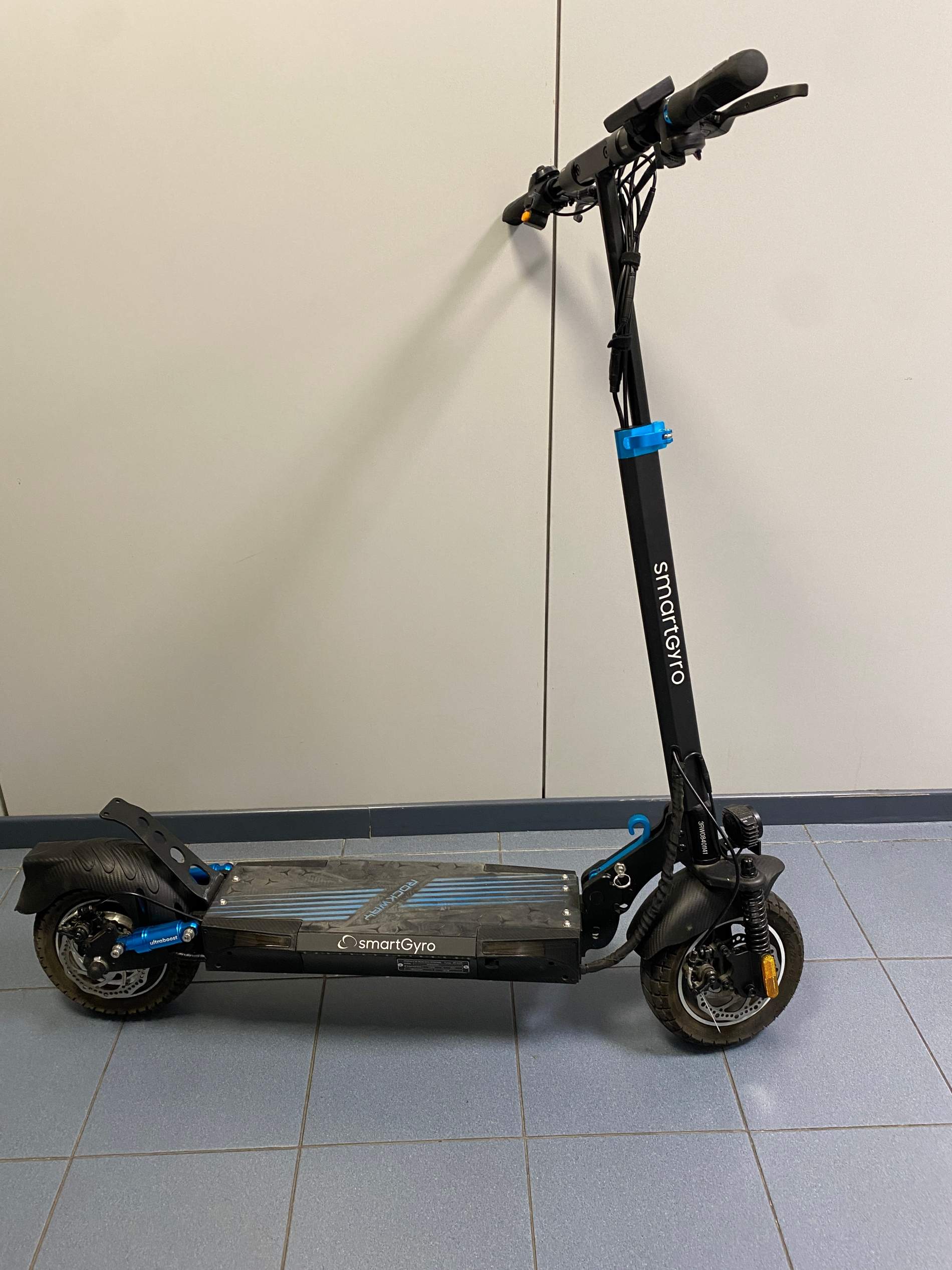 patinet robat a lleida patinet robat a lleida