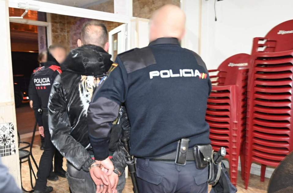 11 21 actuacio policial 06 11 21 actuacio policial 06