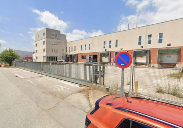 Nau industrial Palau Solità