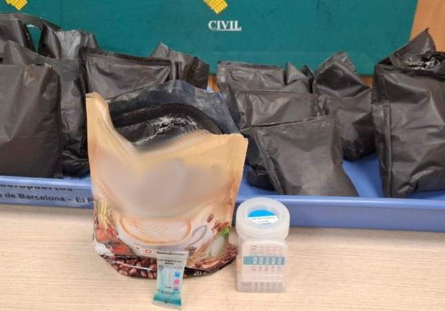 Heroina en paquest de cafe aeroport del prat barcelona