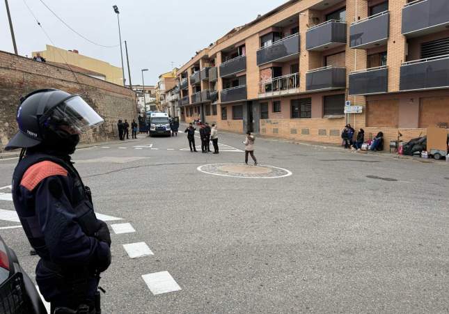 mossos desallotjament ocupes borges blanques oriol bosch acn mossos desallotjament ocupes borges blanques oriol bosch acn