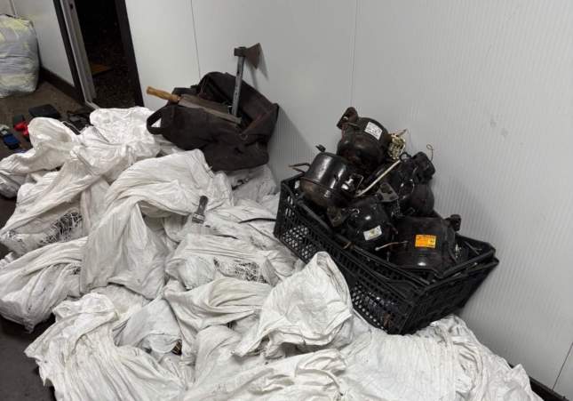 objectes trobats dins la furgoneta (2)