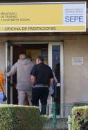 europapress 6929111 varias personas entrada oficina sepe septiembre 2025 madrid espana paro