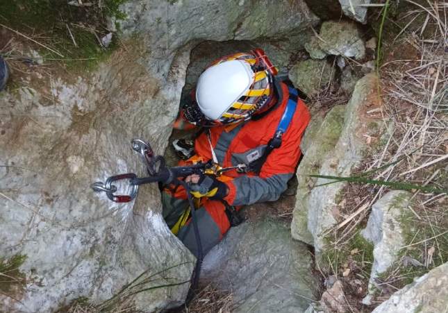 Bomber entrant al forat / Bombers