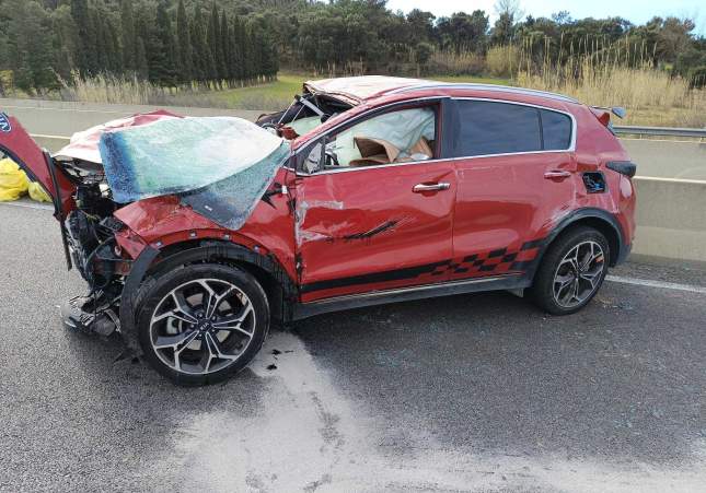 accident ap7 cotxe robat