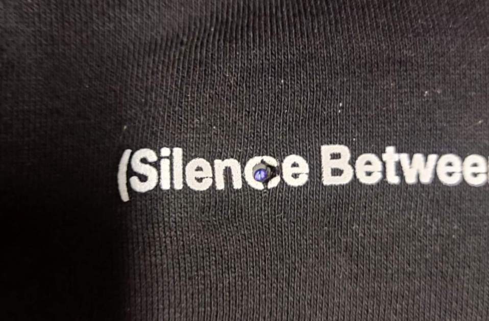 Forat a la dessuadora / Mossos Forat a la dessuadora / Mossos