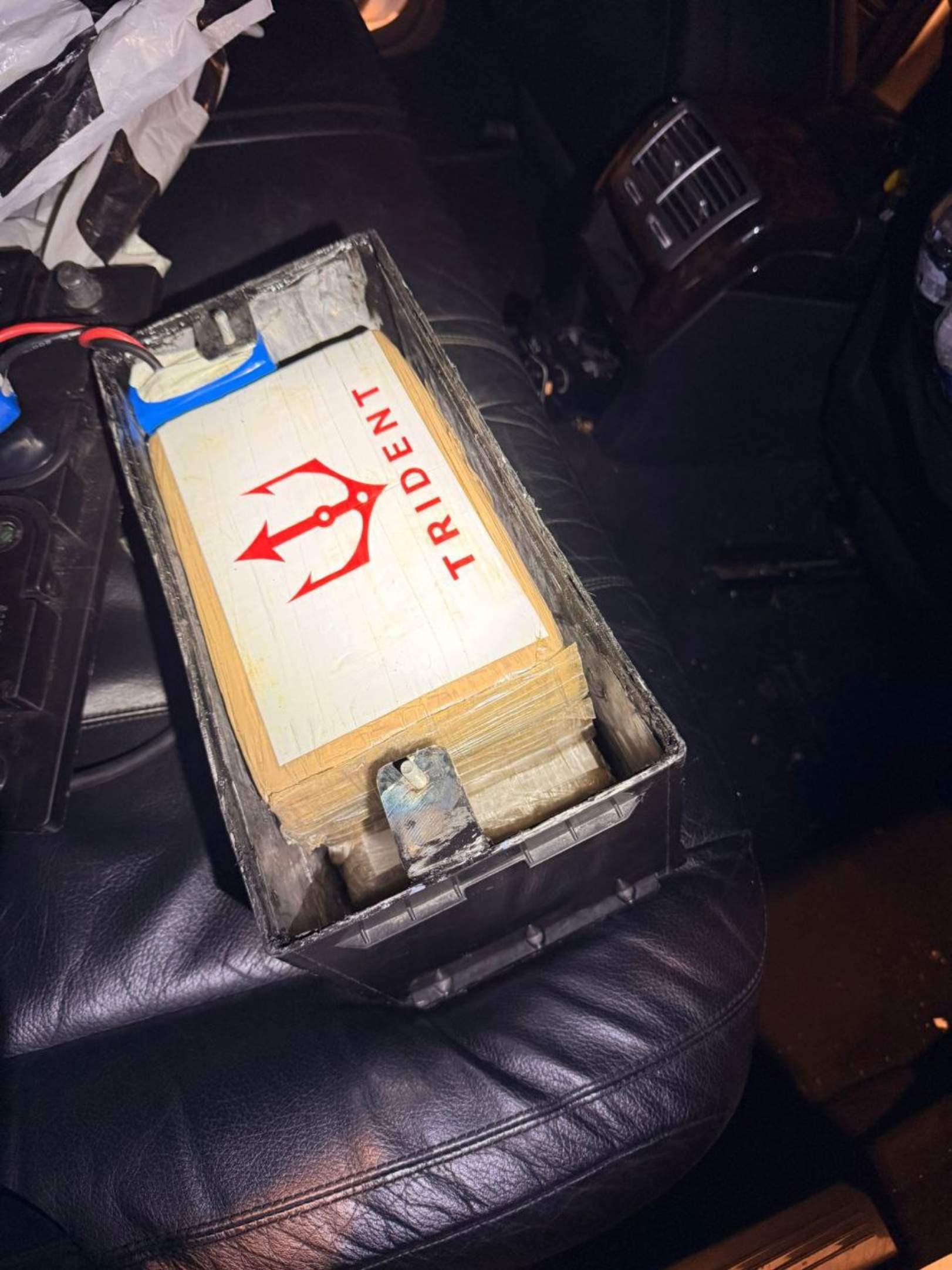 cocaina dins la bateria