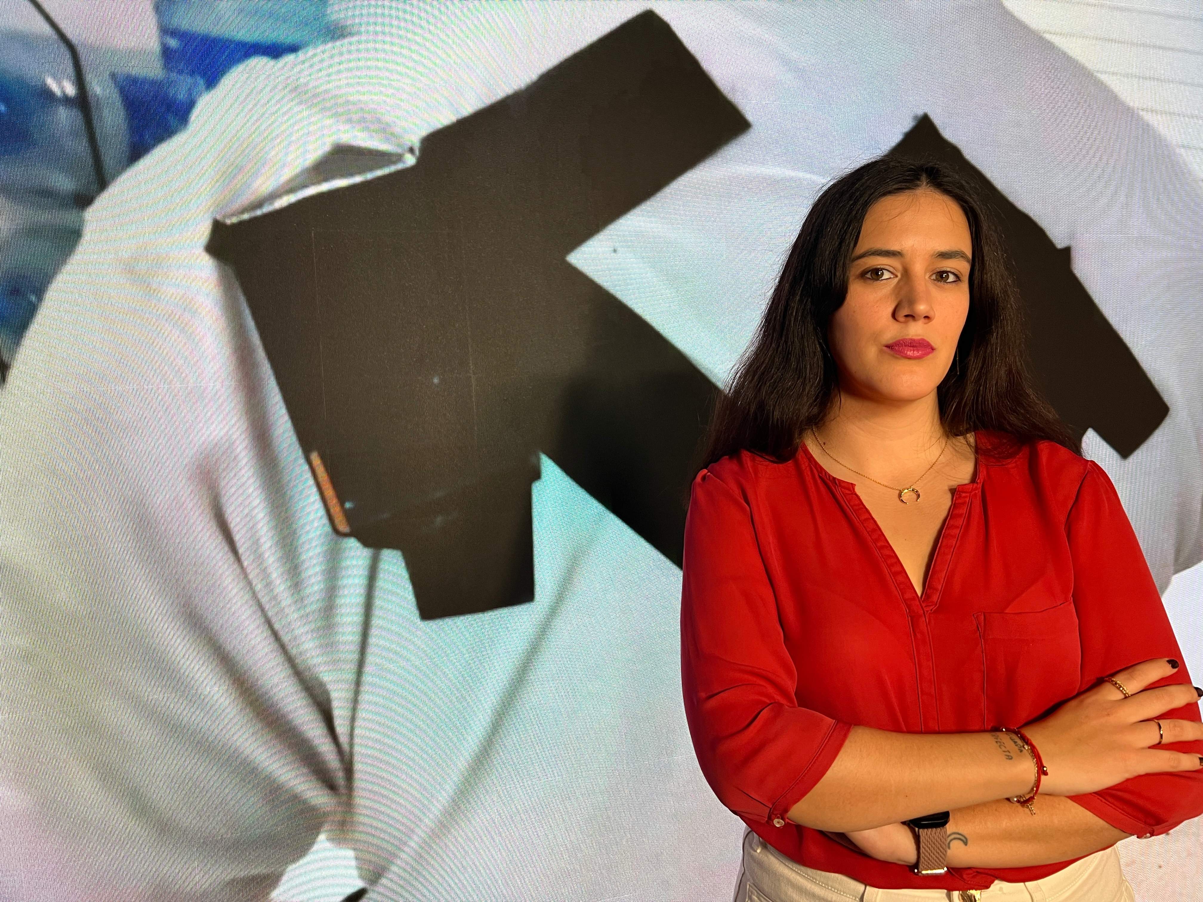 Amb el mòbil a les sabates o amagat al cos: les trampes al teòric del carnet de conduir, a 'ElCaso Exprés'