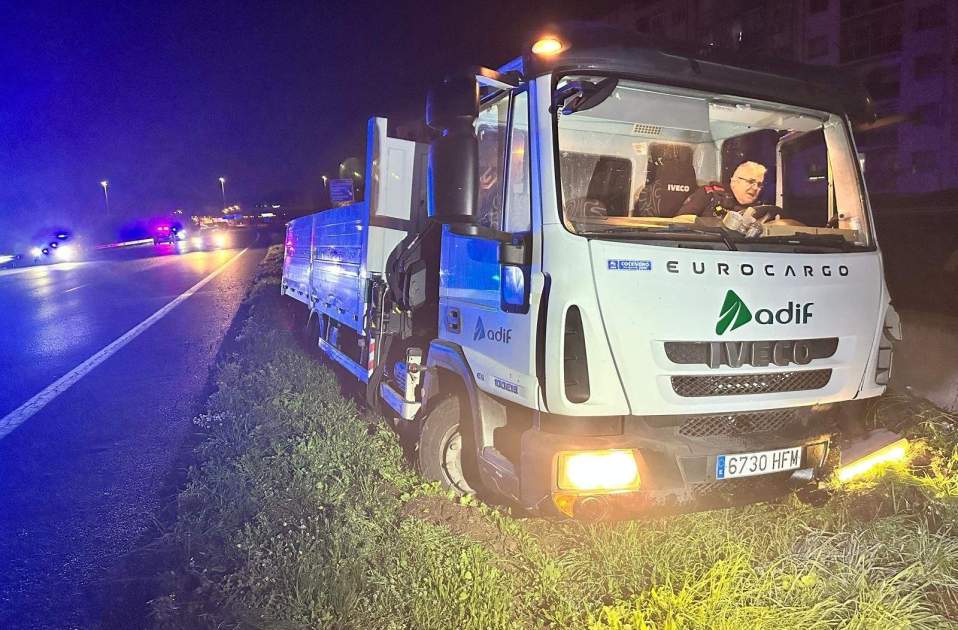 Camió d'Adif abandonat / Policia Local Montcada i Reixac