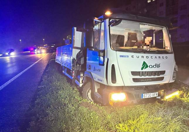 Camió d'Adif abandonat /  Policia Local Montcada i Reixac