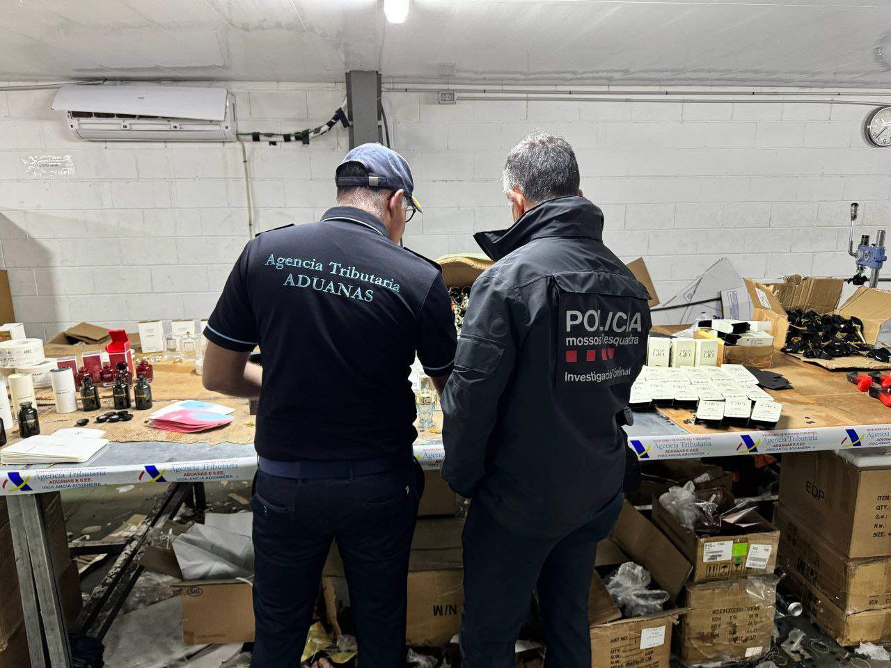 photo 5812023953852141236 y