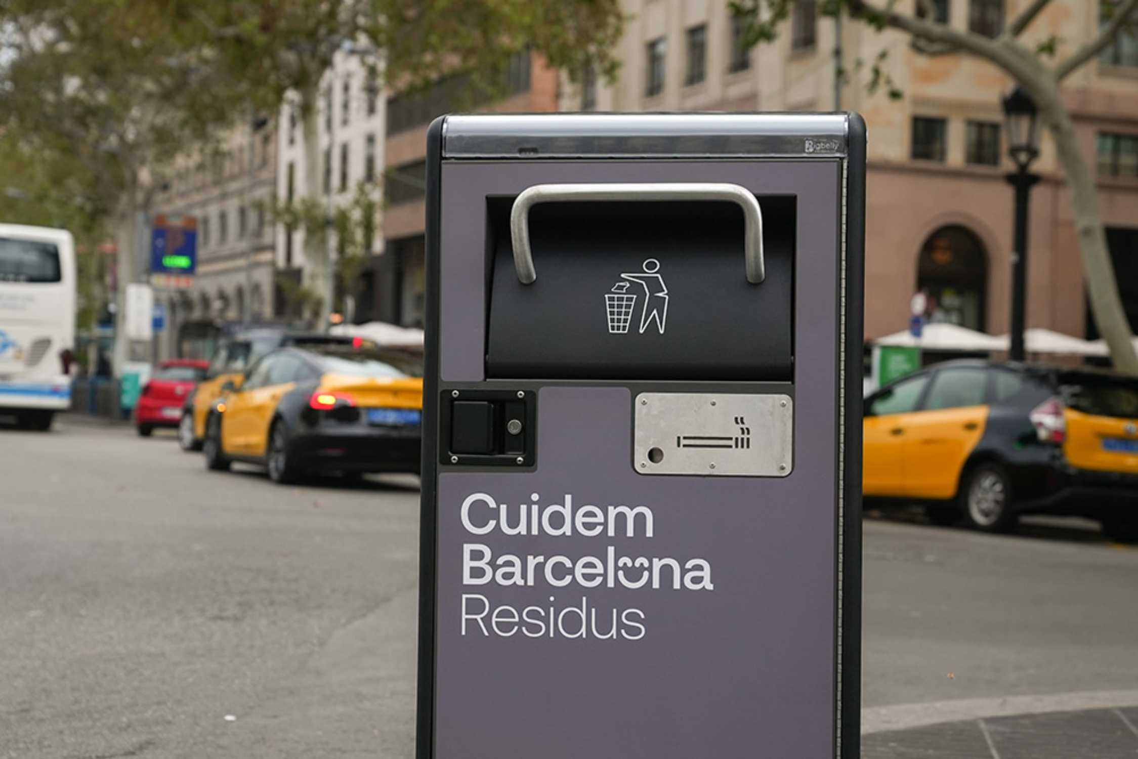 paperera taxi barcelona