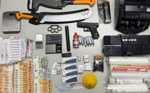 armes matxet pistola mossos d'esquadra