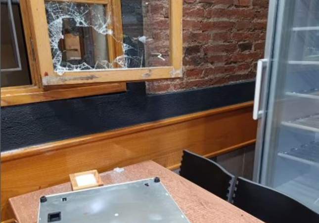 Robatori a la pastisseria Erica / @pastisseriaerica