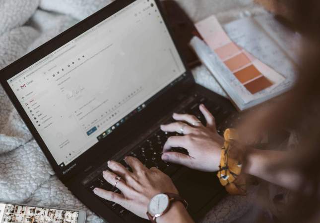 ordinador correu electronic