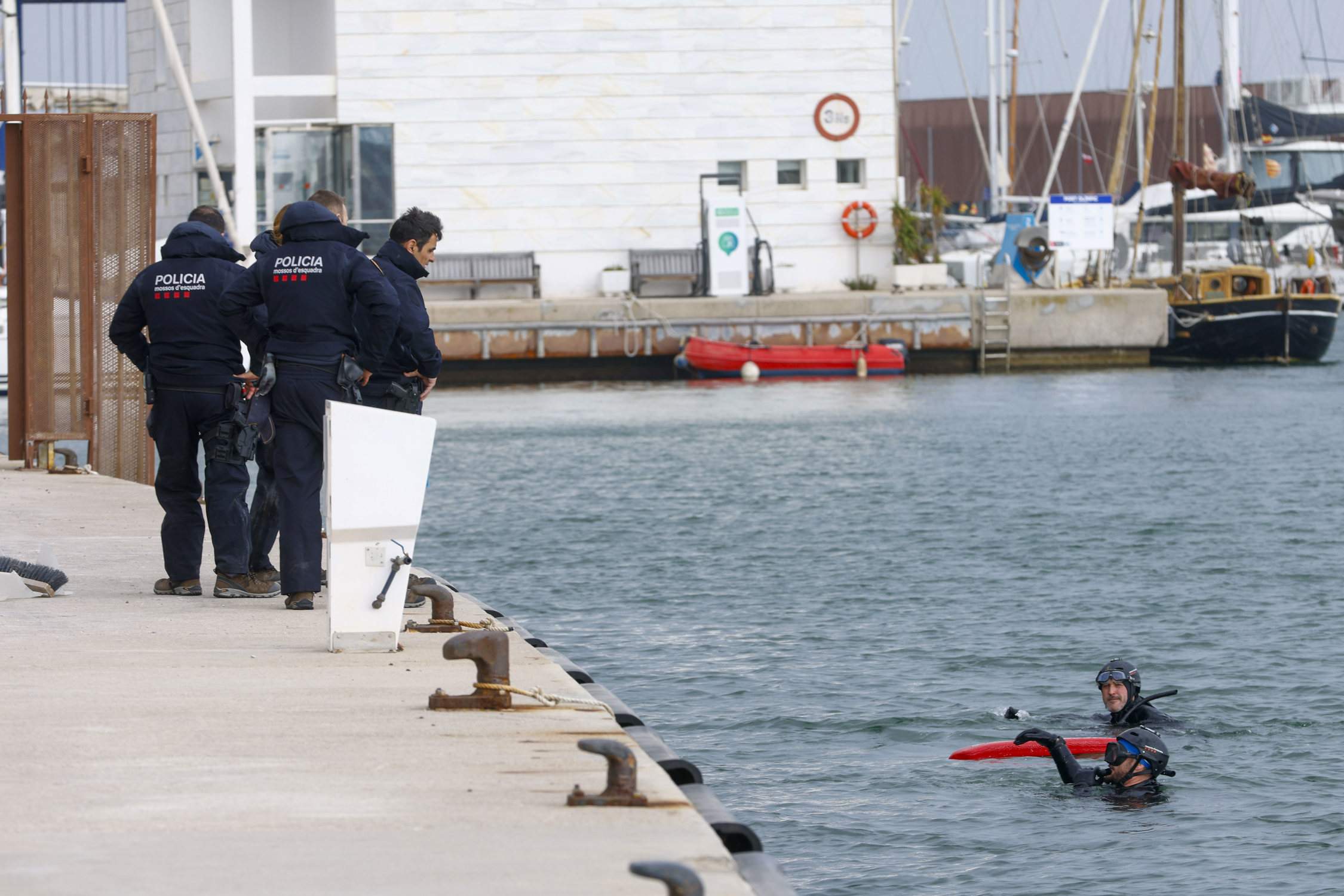 013c2aa56ee98425db7f30c2f1ec20fe23a75c5b