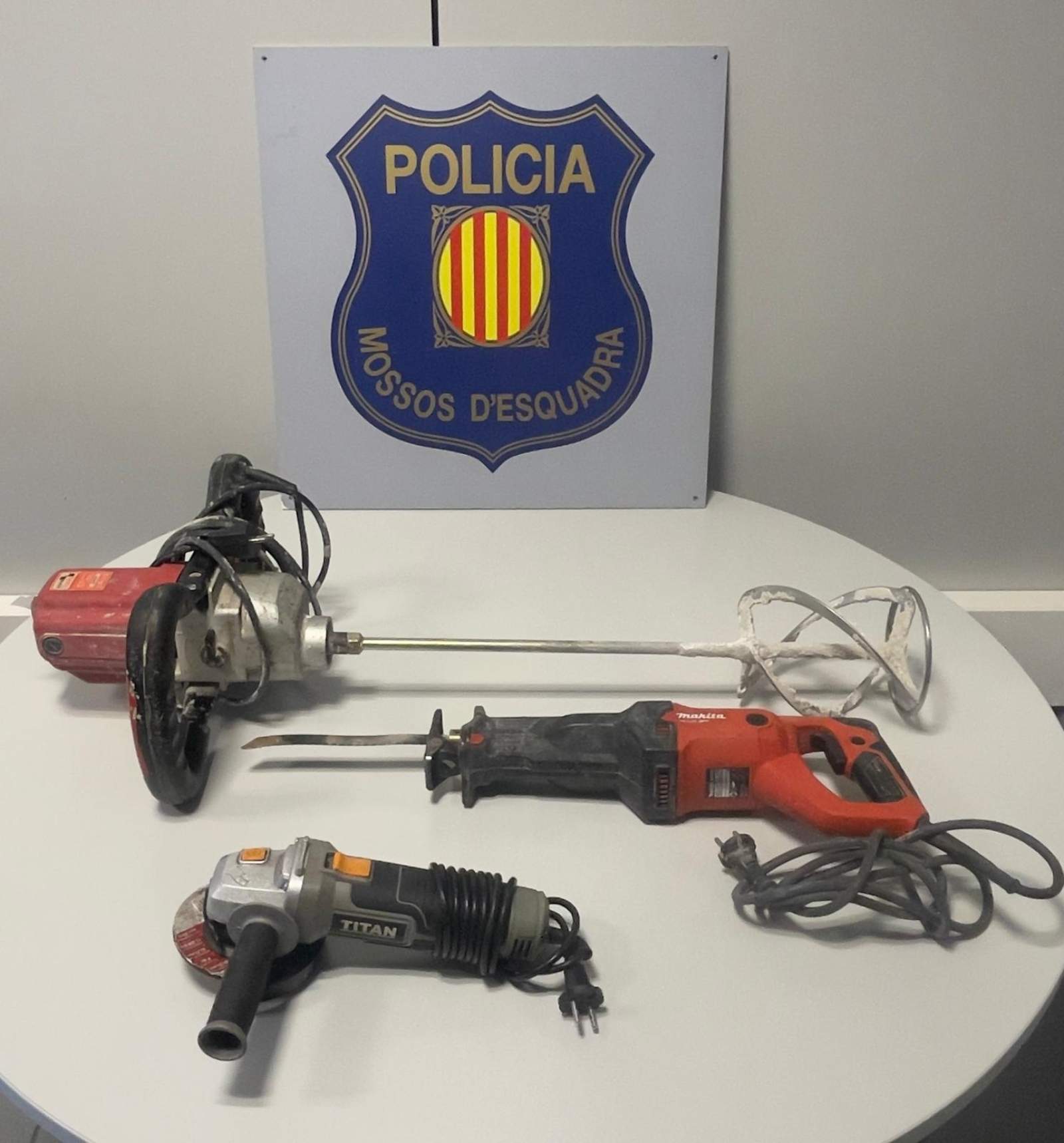 herramientas intervenidas / Mossos