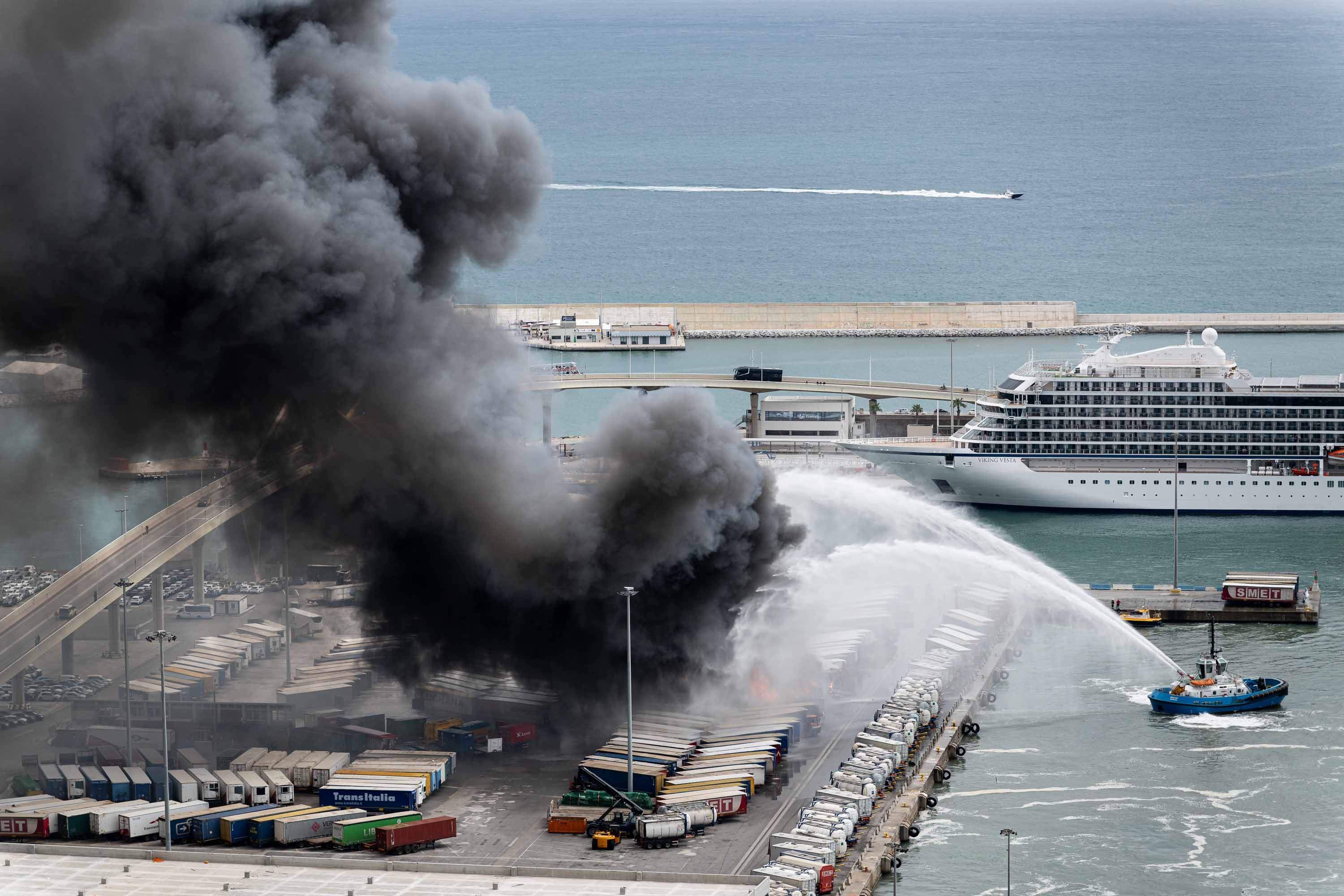 Incendi Port Barcelona  Jesus G Pastor
