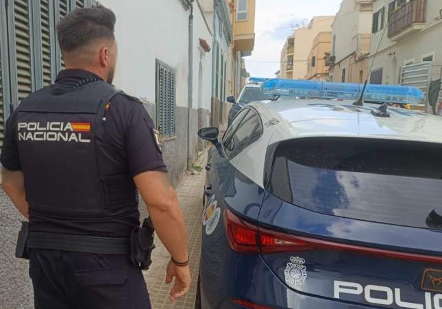 recurs policia nacional agent cotxe