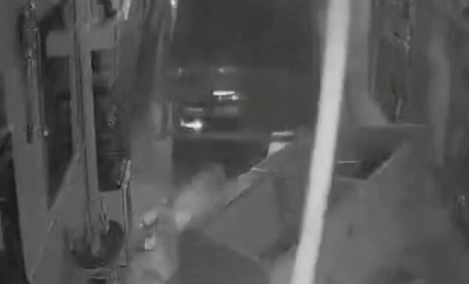 Detinguts els lladres que van encastar cotxes contra dues joieries de les Terres de l'Ebre