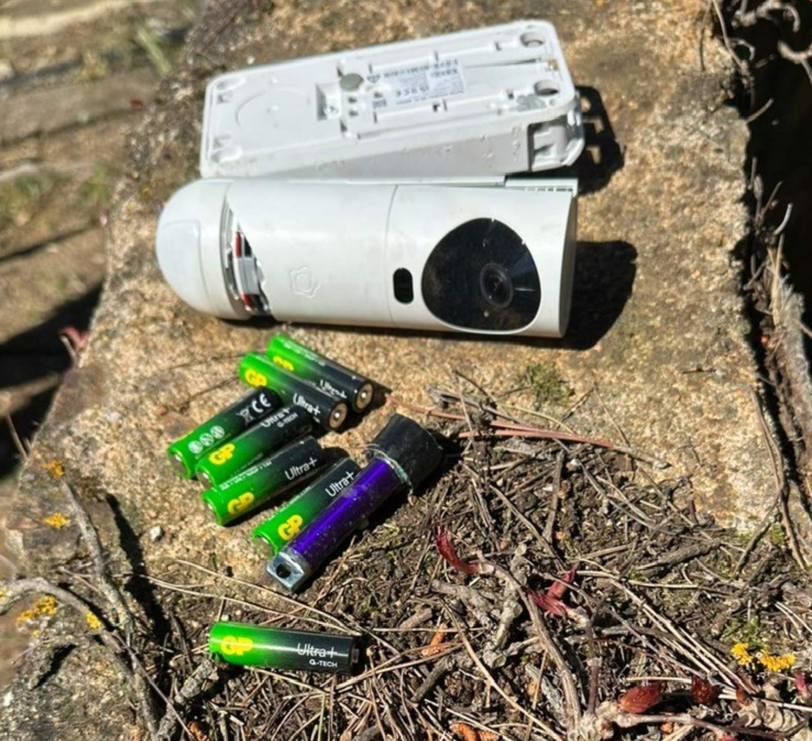 Sistema de videovigilancia roto / Mossos Sistema de videovigilancia roto / Mossos