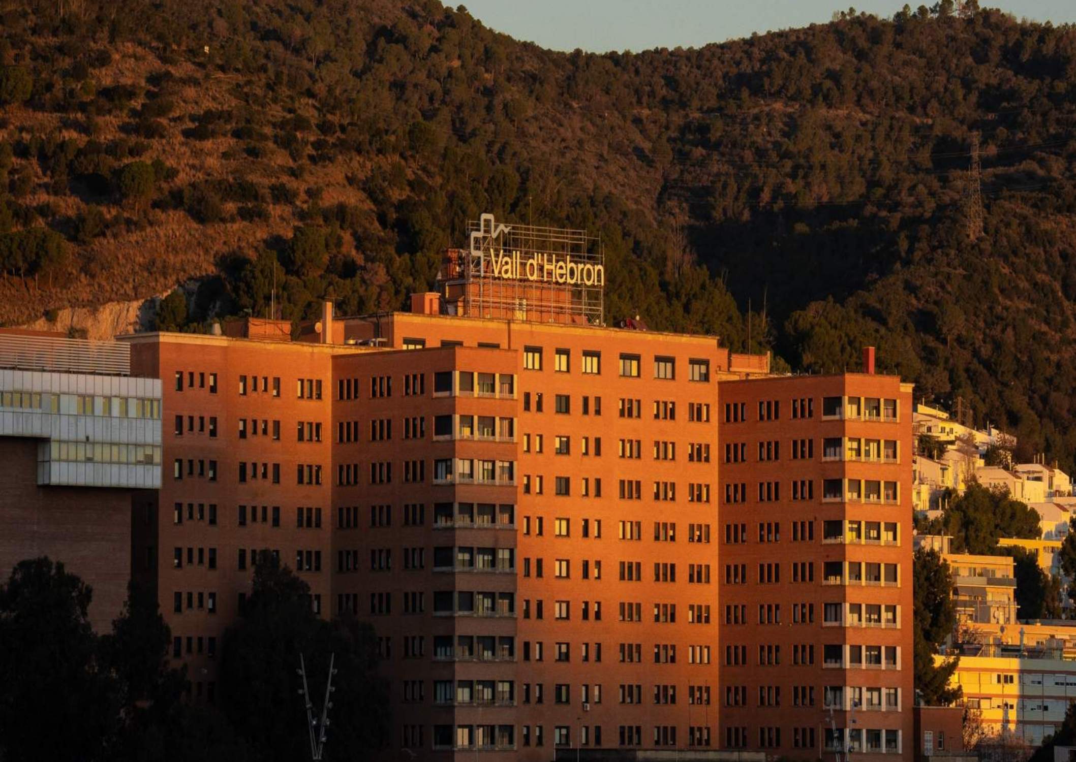 europapress 5717370 fachada hospital vall dhebron 26 enero 2024 barcelona catalunya espana