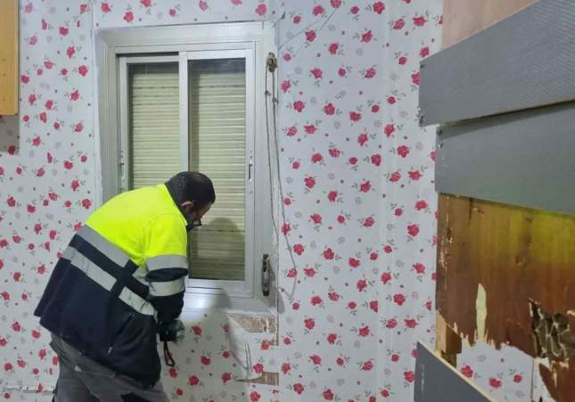 pis ocupat santa coloma 4