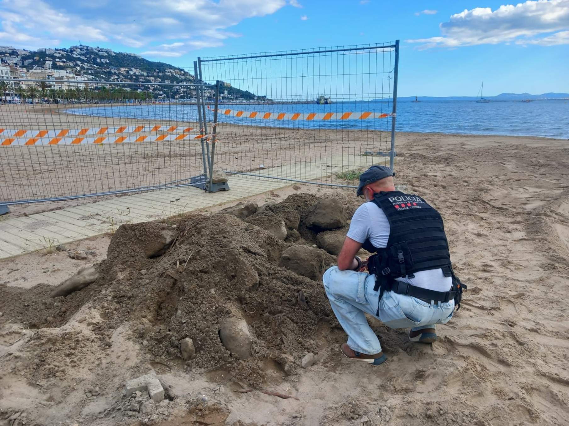 Bomba napoleonica a Roses / Mossos d'Esquadra