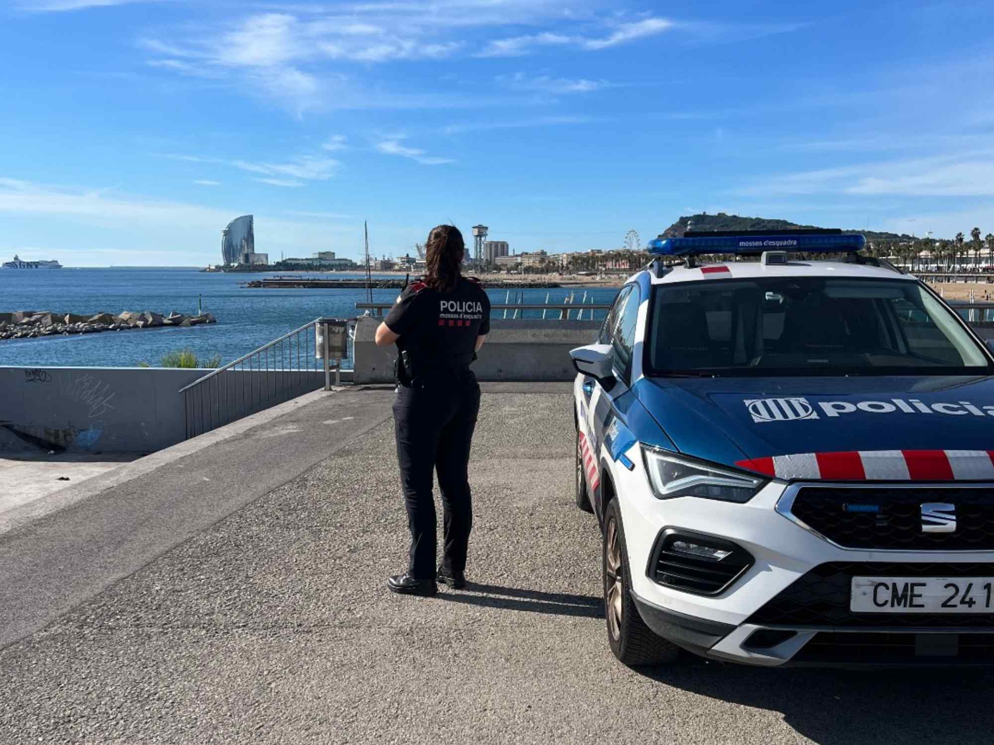 recurs mossos platja barcelona