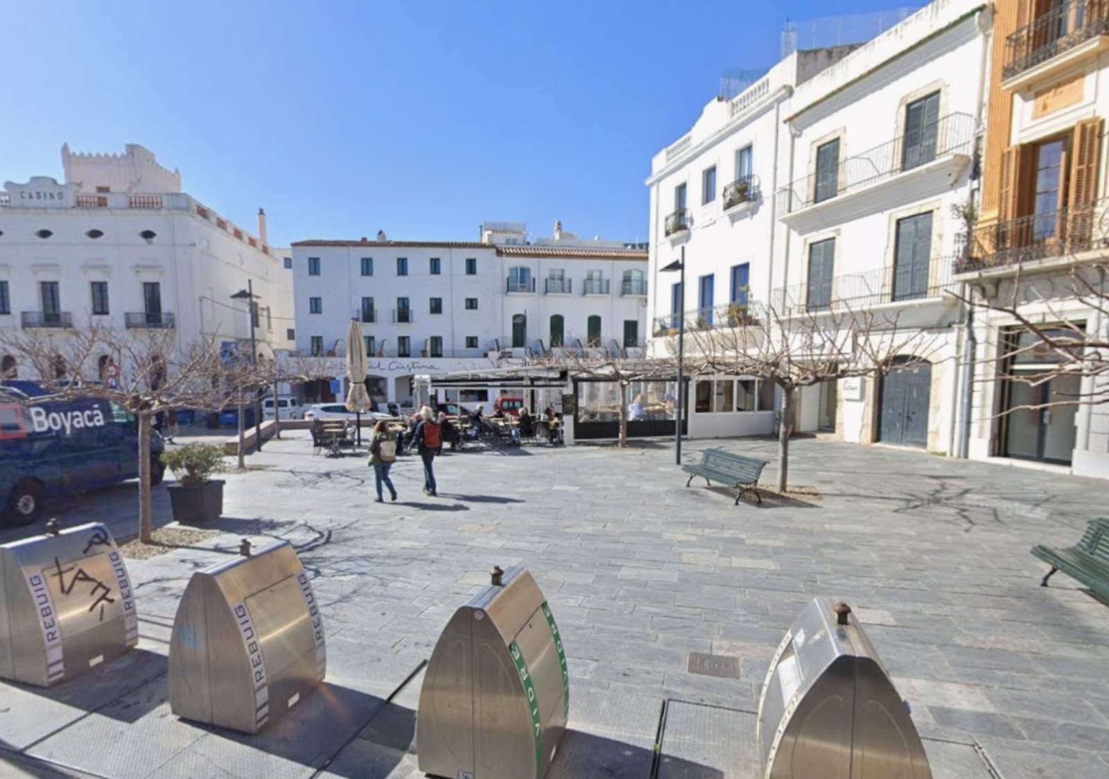 plaça 1 d'octubre cadaquès