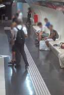 Imatge robatori andana metro barcelona