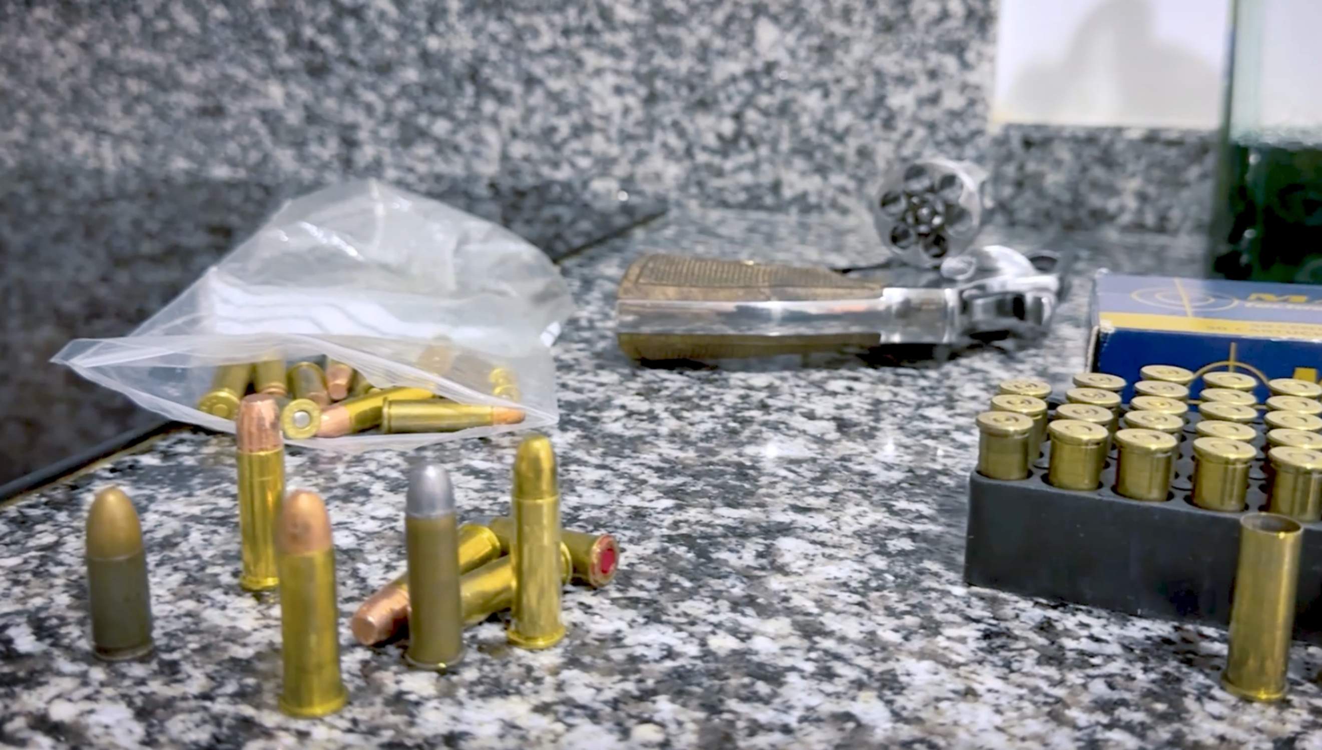 Armes 001 Armes 001
