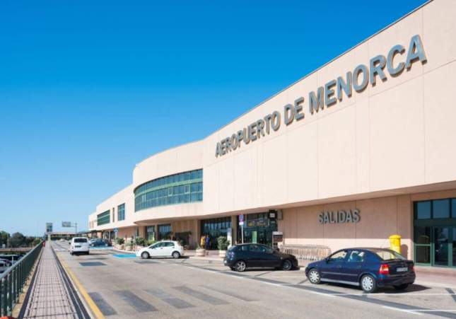 Menorca Airport MAH 800x534