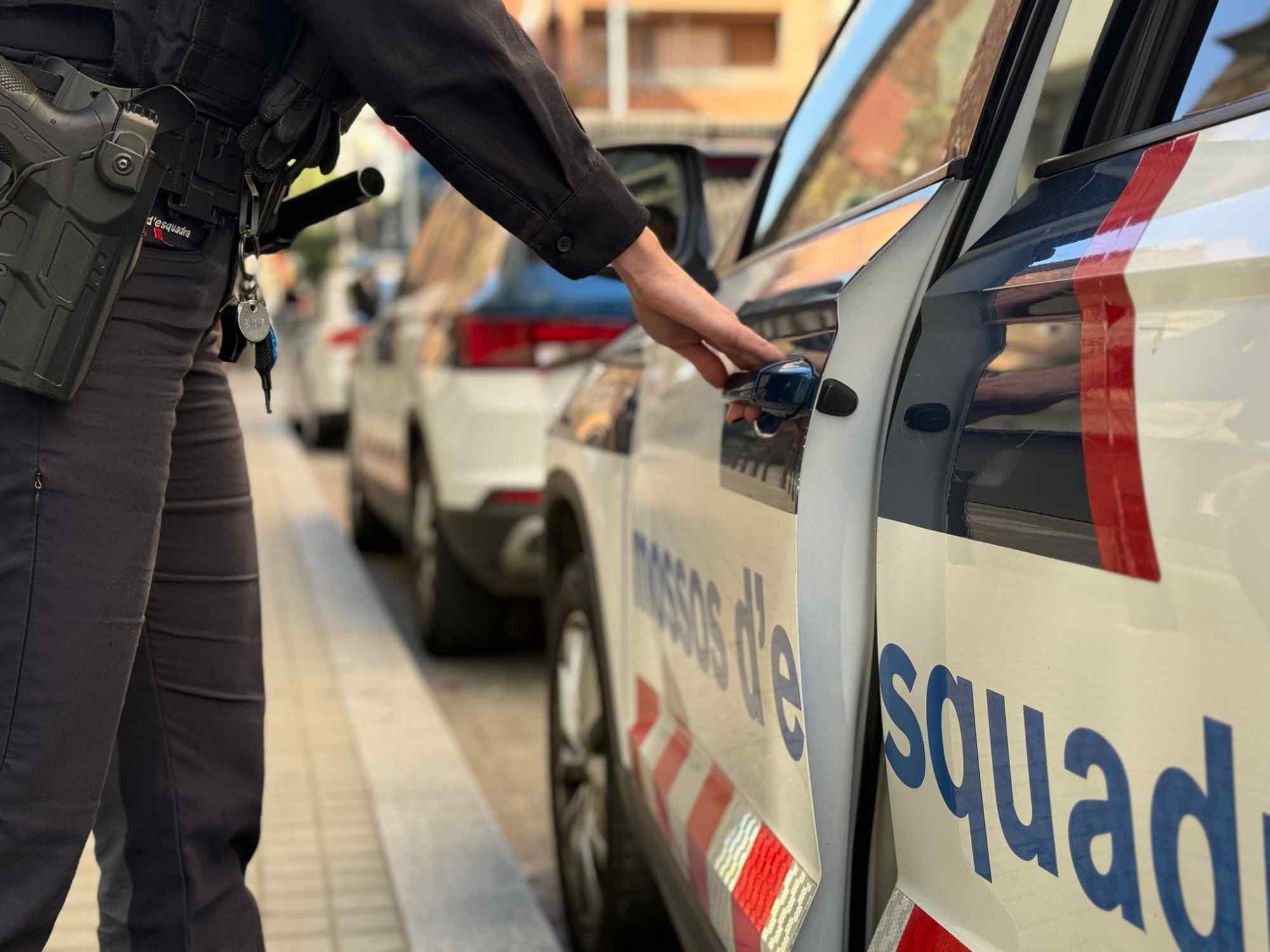 recurs agent cotxe mossos