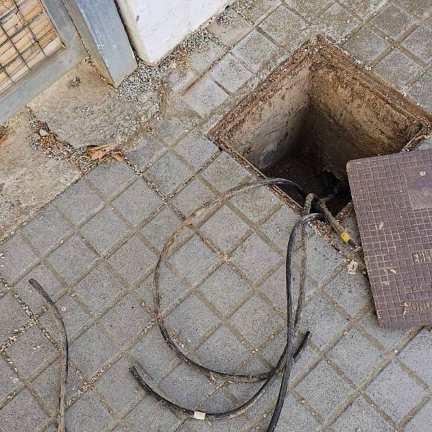 Cables de cobre cortados / Ajuntament de Figueres
