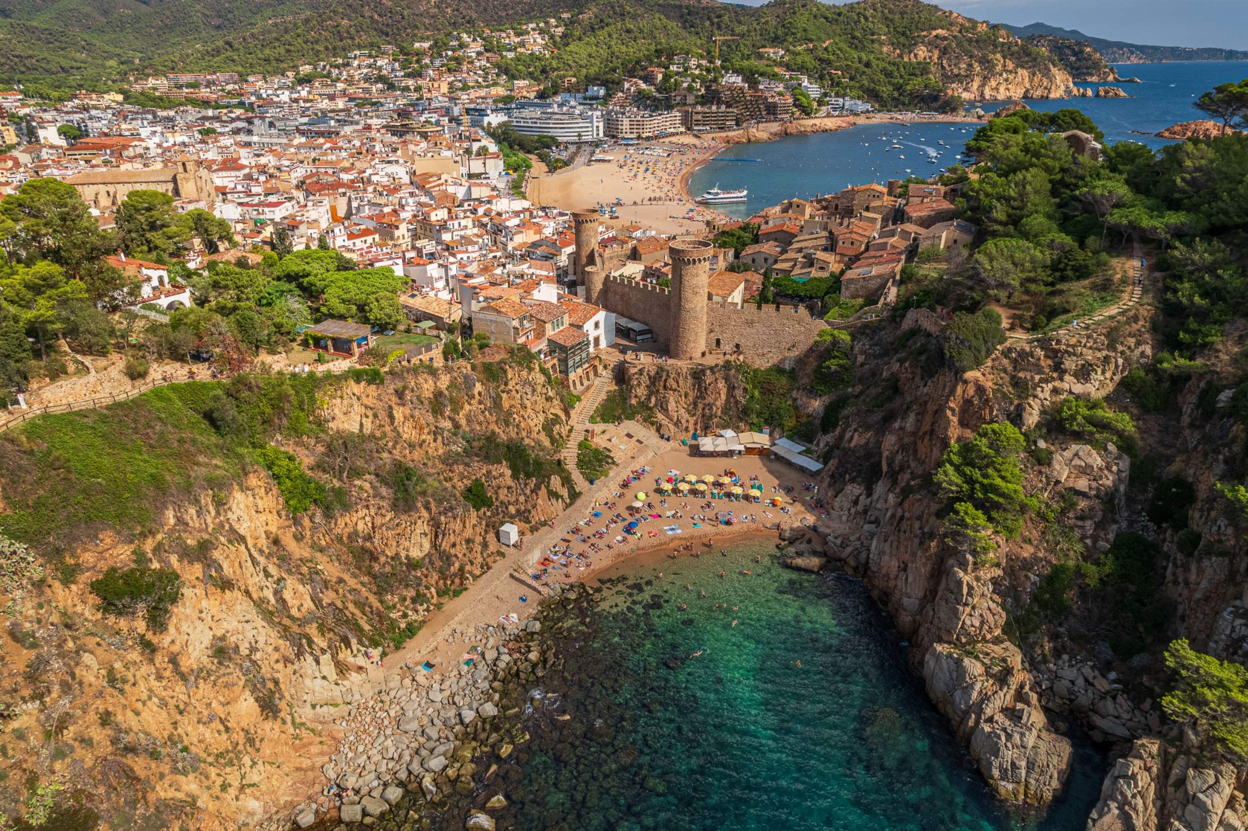 Cala es codolar tossa de mar