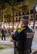 guàrdia urbana barcelona plaça reial