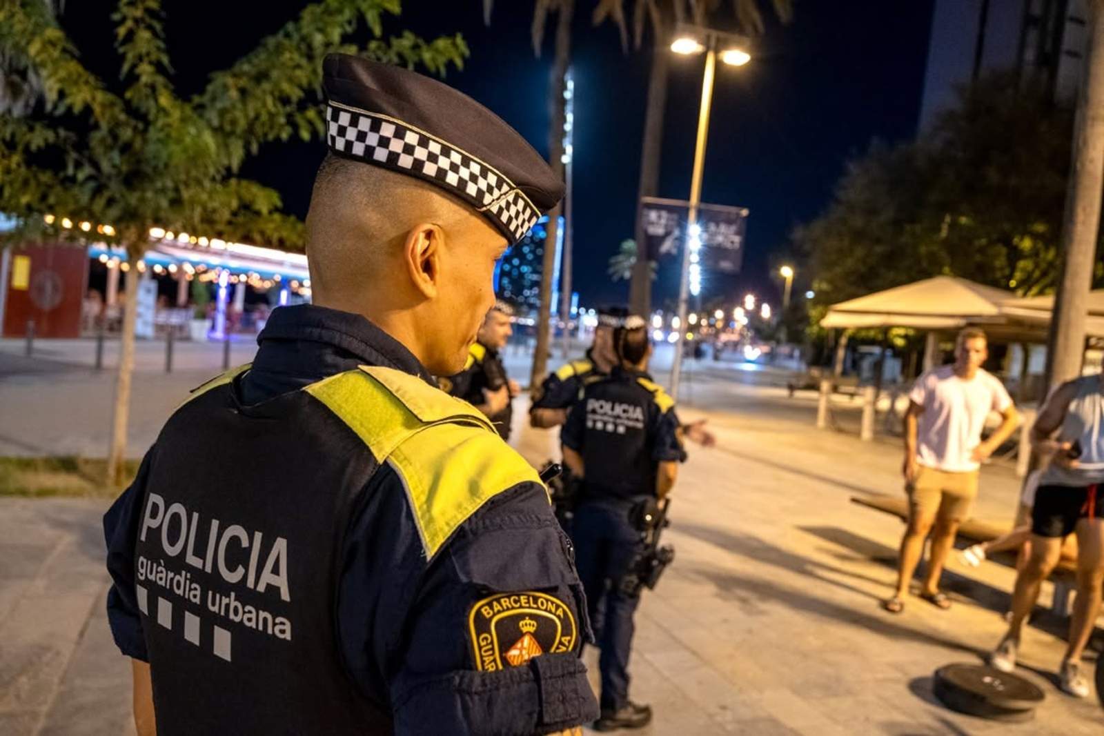 guàrdia urbana barcelona nit