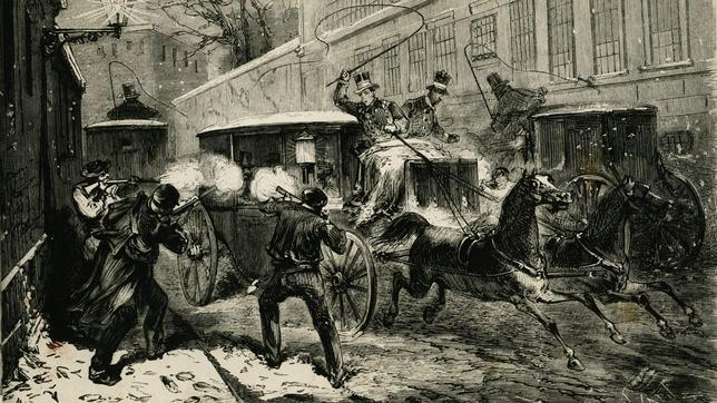Gravat de l'assalt al carrutage del general Prim (1871). Font La Ilustración Española y Americana Gravat de l'assalt al carrutage del general Prim (1871). Font La Ilustración Española y Americana