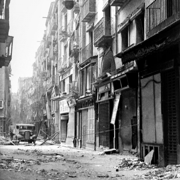 Carrer Major després del bombardeig de Lleida. Font Centro Documental de la Memòria Històrica. Archivo Centelles