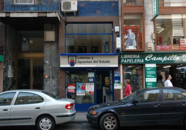 Administración de Loterías número 3 de Torrelavega (Cantabria) / Loterías y Apuestas del Estado Administración de Loterías número 3 de Torrelavega (Cantabria) / Loterías y Apuestas del Estado